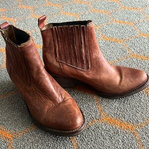 Distressed Bonny chelsea booths by AllSaints.